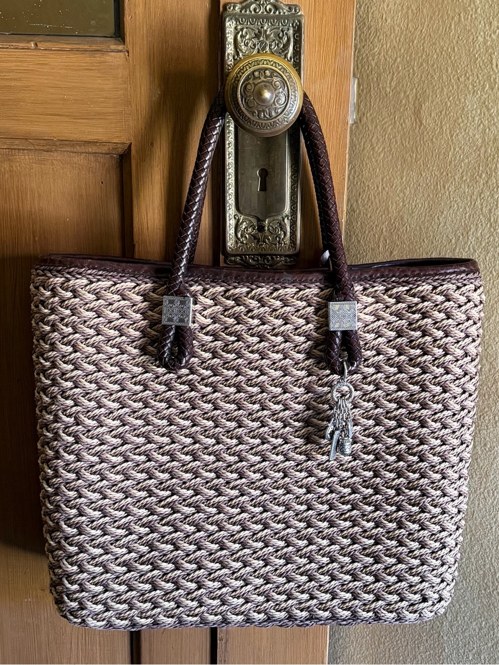 Brighton  woven rope, wicker style summer
  Tote w/ leather handles like new!